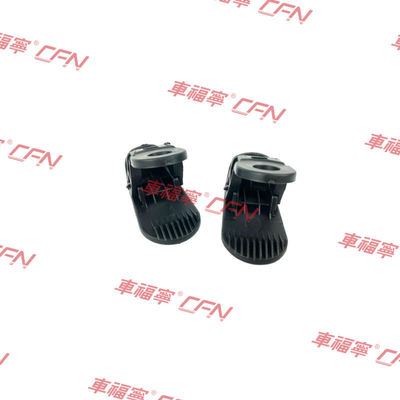 Tesla Model 3 17-23 przednia skrzynia ładunkowa lewy hak L 1116002-00-C