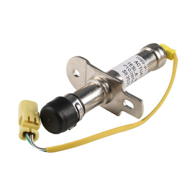 Aktywujący ochronę pieszych Tesla airbag 1028545-00-B