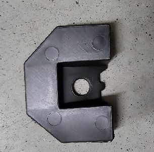 Tesla Model S 2021+ tylny uchwyt zderzaka LH 130 mm x 35 mm