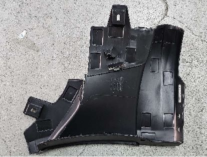 Tesla Model S 2021 przedni prawy zderzak kołowiec podkładki 1564690-00-A