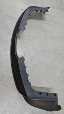 Tesla Model X tylny zderzak dolna sekcja z wciągającym hakem otwieranie 168x32x10mm